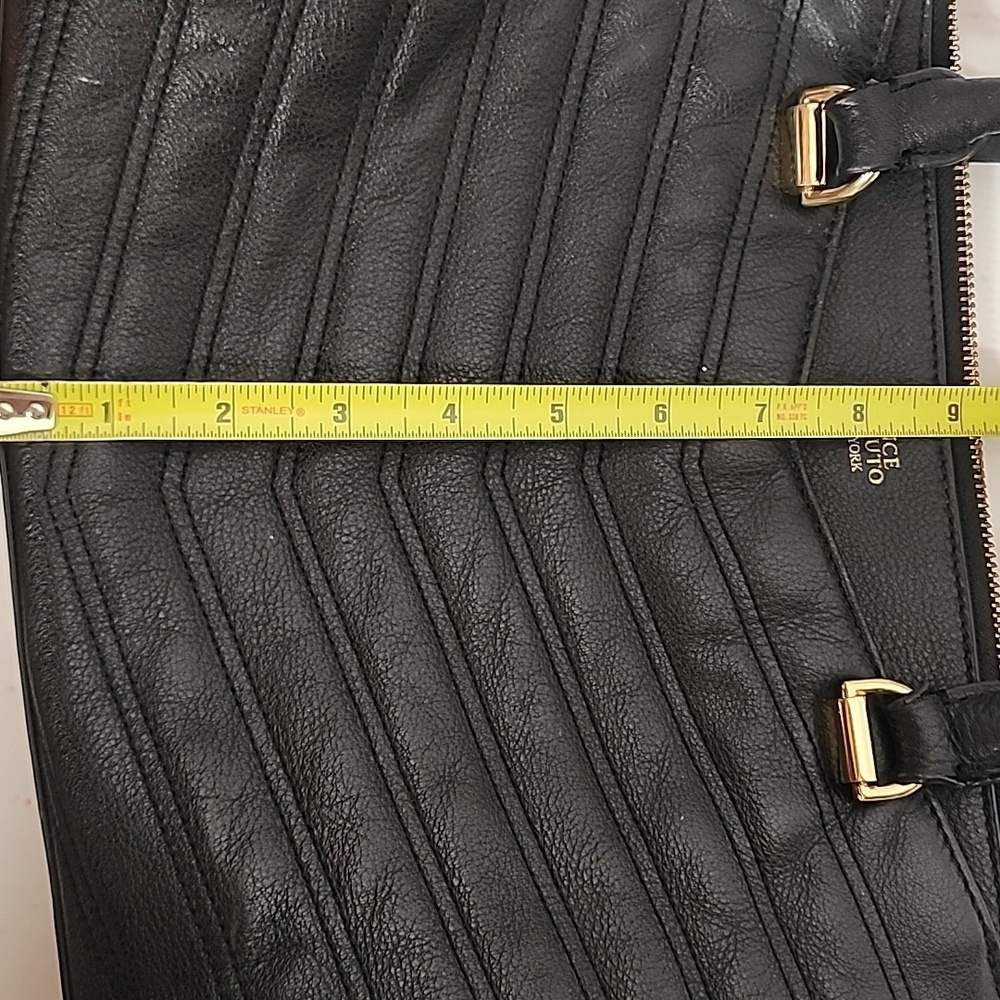 Vince Camuto New York Black Quilted Leather bag gold hardware Classy Minimalist - Picture 6 of 10
